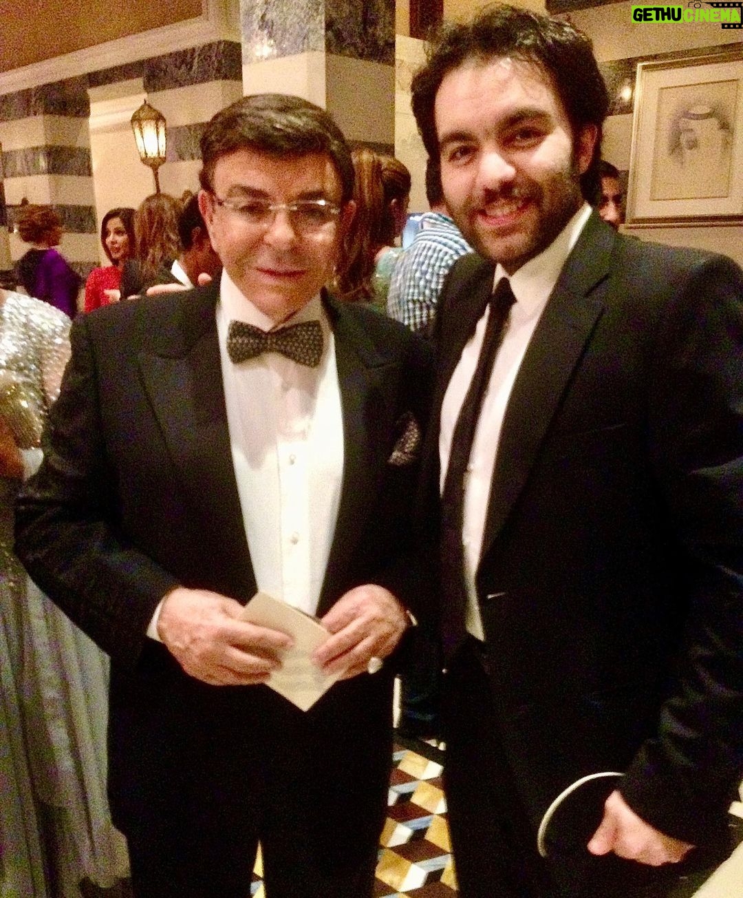 Sherif Ramzy Instagram - كل يوم هذه الصناعة بتفقد عمود رئيسي من أعمدتها وللأسف مبيتعوضش ولا بييجي حد شبهه ربنا يرحم النجم و الفنان الكبير سمير صبري و يسكنه فسيح جناته عطاء هذا الرجل مكانش ليه حدود فنياً و إنسانياً