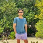 Sherif Ramzy Instagram - Go back to nature it’s the perfect refreshment 🌴🍹🏝 @maldives_360 @furaveriresort