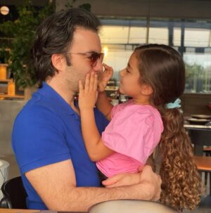 Sherif Ramzy Instagram - Happy birthday to my little angel Lilya you are the sunshine of my life rabena ye7fazek we yekhalyky leya 🎁🎊💖