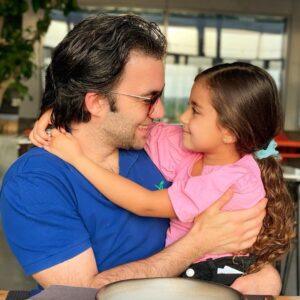 Sherif Ramzy Instagram - Happy birthday to my little angel Lilya you are the sunshine of my life rabena ye7fazek we yekhalyky leya 🎁🎊💖