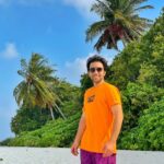 Sherif Ramzy Instagram - A passion of Tropical life 🏝🌴🍹🥥 Swipe till the end to watch how they make it @maldives_360 @furaveriresort