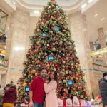 Sherif Ramzy Instagram - Merry Christmas! Wishing you all the best this holiday season! 🎄💫❤️ Galeria la Fayette, Paris, França