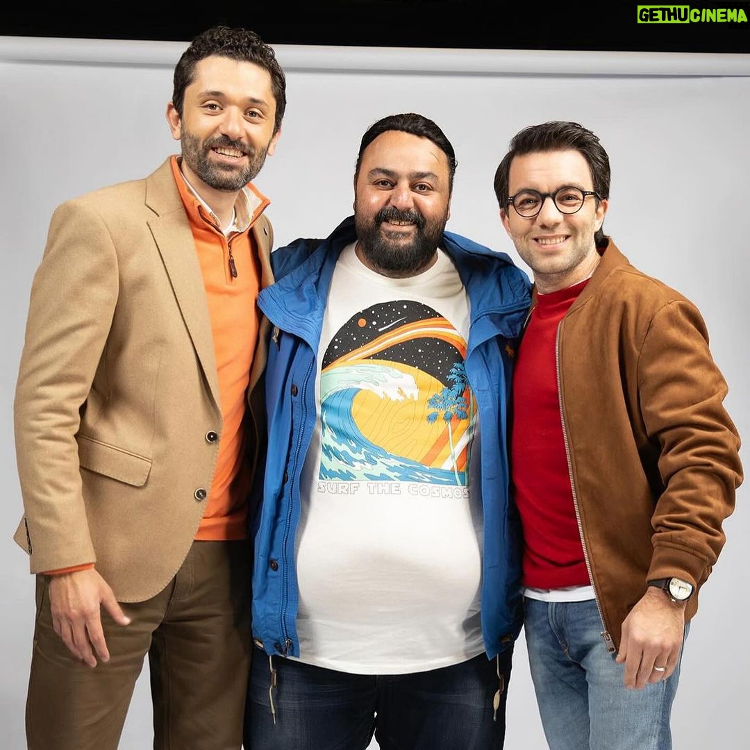 Sherif Ramzy Instagram - كل سنة و انتوا طيبين و رمضان كريم علينا جميعاً إنتظرونا في مسلسل خالد نور و ولده نور خالد إبتداءً من يوم ١٥ رمضان علي قناة MBC مصر و منصة Shahid تأليف أحمد عبد الوهاب و كريم سامي و إخراج محمد أمين و إنتاج أمير شوقي يا رب يعجبكم