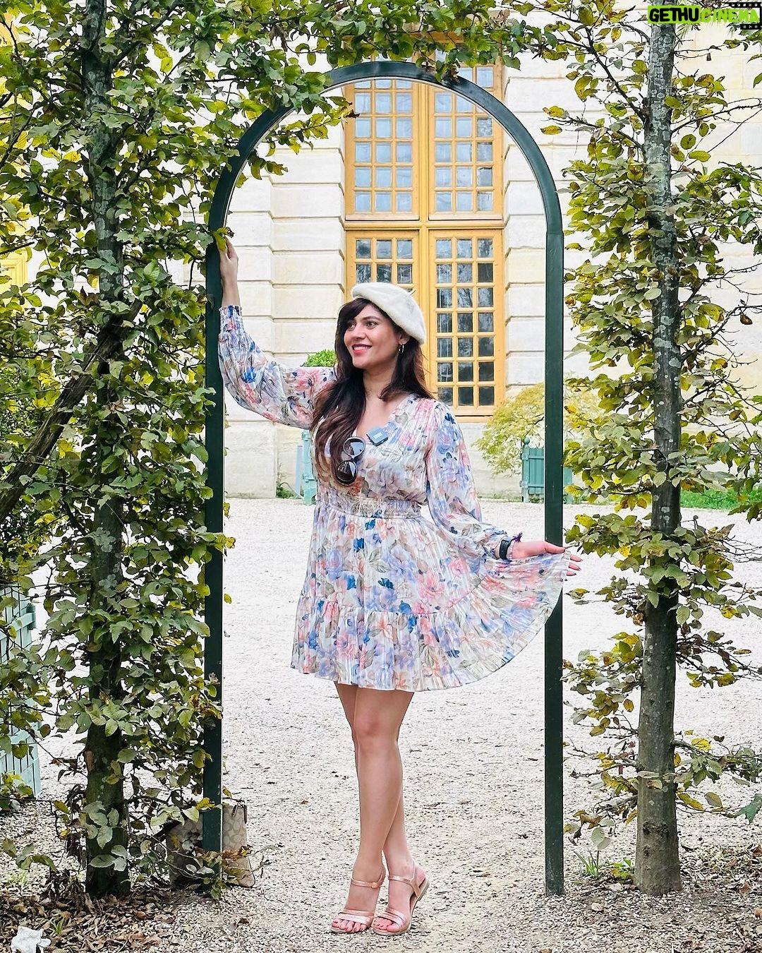 Sherin Instagram - Happy Valentine’s Day to all my sweet potato pies. Happy Galentines day to all my lovely ladies. Whether you’re single or coupled up, may this day and all your days be filled with flowers, chocolates and love in all forms. 😘😘😘😘😘 #sherin #valentines #galentinesday #love
