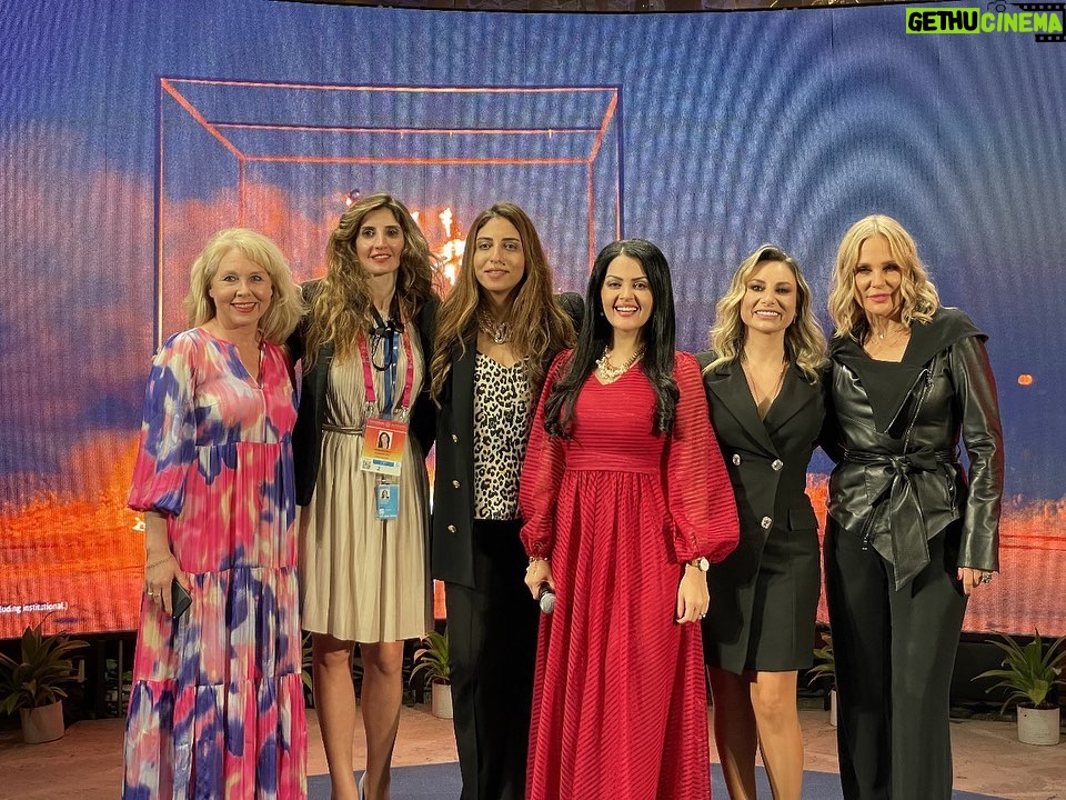 Sherine Reda Instagram - In an effort to dispel social stigma around menopause in the Arab world, I was delighted to take part in UNFPA and TENA’s panel discussion to discuss their new campaign “Despair no more” and women’s ageing health issues. سعدت بالمشاركة في حلقة نقاش صندوق الأمم المتحدة للسكان و TENA للحديث عن حملتهم الجديدة "سن التجدد" و قضايا صحة المرأة مع التقدم في العمر لمحاولة مقاومة الوصمة الاجتماعية حول "سن اليأس" في العالم العربي. Dubai, United Arab Emiratesدبي