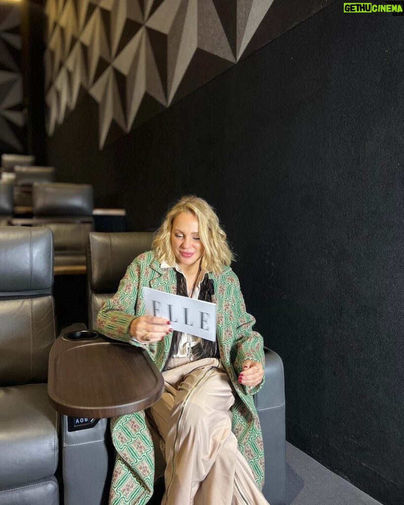 Sherine Reda Instagram - From The Premiere Of رحلة 404 a must watch movie💚! العرض الخاص لفلم رحلة 404, يعرض اليوم في القاهرة والإسكندرية والمحافظات !🍿