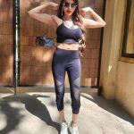 Sherlyn Chopra Instagram – ख़ुद पर यक़ीन करना सीखो, शक तो पूरी दुनिया करती है!!! 
#ﬁtness #diva