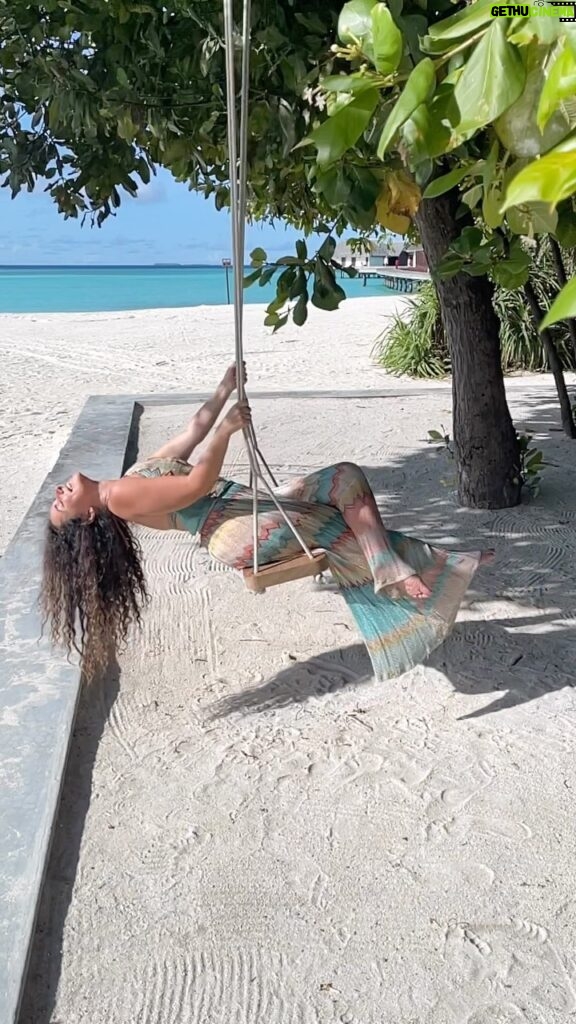 Sherry Adel Instagram - Dance with the waves , move with the sea , let the rhythm of the water set your soul free 🌊 That's definitely my happy place @heritanceaarah ❤️🏝️ @maldives_360 #heritanceaarah #maldives #maldivesislands #indianocean #52gajkadaman #indiansongs #sheryadel #heritanceaarahmaldives Heritance Aarah