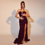 Shibani Dandekar Instagram - Wearing custom @gauriandnainika for THE ARCHIE’S premiere! styled by @poornamrita Jewels by @asmotiwala shoes by @jimmychoo makeup by @mallika_bhat hair by @azima_toppo pictures by @tanvigvora 🍿🎥💃🏾⭐️