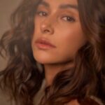 Shibani Dandekar Instagram – I am an actor,  ofcourse I take every step to shine like a diamond 💎

@lakmeindia ‘s Glycolic Illuminate Facewash is the first in the list to give my skin an illuminating sheen, everyday✨
@lakmeskin 

#ShineLikeADiamond #Lakmē #LakmēIndia #Glycolic #IlluminatedSkin #LakmeIndia #Ad
