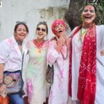 Shibani Dandekar Instagram - Happy holi’ing with my Dabba Cartel ladies 🌈💃🏾❤️ @azmishabana18 @jyotika @anjalidineshanand