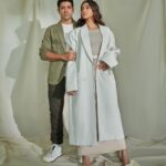 Shibani Dandekar Instagram – Was a special day dropping the teaser for Dabba Cartel at Next on Netflix @netflix_in 

Thank you to the team that was there for what was an incredibly memorable day 🌹 @devangmajethia you are a 🌟 

Thank you @faroutakhtar for holding my hand through all of it always ❤️ and Jimmy you knew this day was important and you showed up for the pictures. You’re such a sweet boy ❤️

outfit by @wear.ura 
jewels @axesouar.in 
heels @jimmychoo 
styling @sanyakapoor 
team @duh_rasmalai 
Hair @azima_toppo 
Photos @tanvigvora