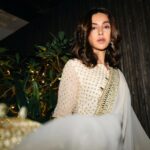 Shibani Dandekar Instagram - @arpitamehtaofficial featuring Rumi jewerly by @curiocottagejewelry photos by @leroifoto hair by @azima_toppo