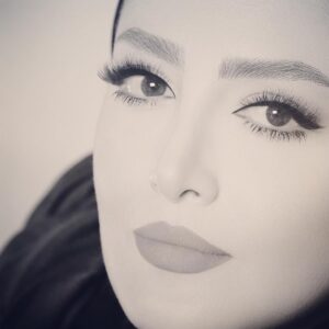 Shila Khodadad Instagram - نشود فاش کسی انچه میان من و توست‌‌ تا اشارات نظر نامه رسان من و توست  گوش کن با لب خاموش سخن میگویم  پاسخم گو به نگاهی که زبان من و توست