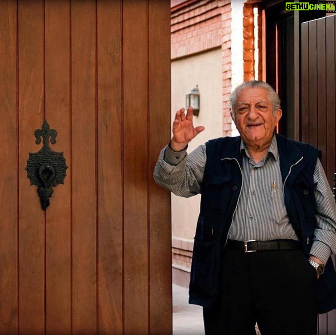 Shila Khodadad Instagram - عزت یعنی اینکه وقتی رفتی ملتی غمگین می شوند . روحتان شاد آقای بازیگر