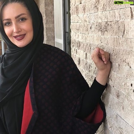 Shila Khodadad Instagram - حكمت وزيدن باد رقصاندن شاخه ها نيست بلكه امتحان ريشه هاست