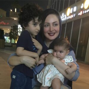 Shila Khodadad Instagram - دوتاعشقام