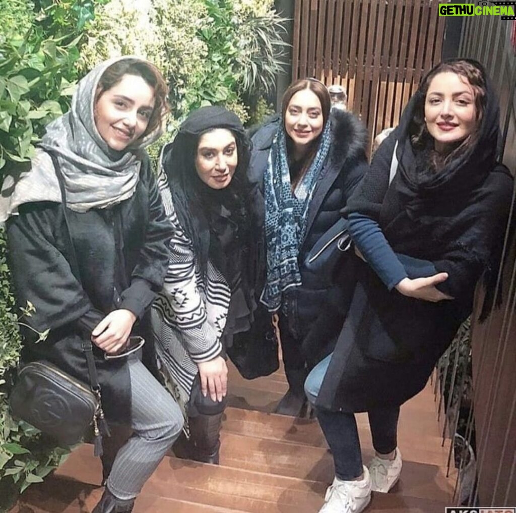 Shila Khodadad Instagram - عکس قدیمی با دوستان قدیمی❤️❤️❤️