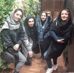 Shila Khodadad Instagram - عکس قدیمی با دوستان قدیمی❤️❤️❤️