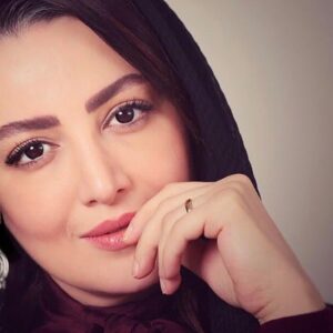Shila Khodadad Instagram - عاشق شده ام برتو
تدبیر چه فرمایی
از راه صلاح آیم
یا از ره رسوایی

شاعر:نظامی