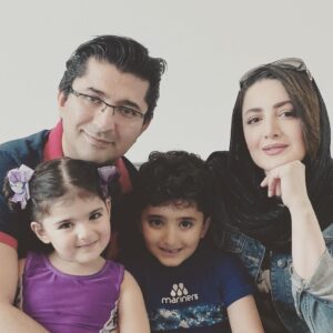 Shila Khodadad Instagram - خانواده یعنی گذشت و ایثار بی منت،،
❤️❤️❤️