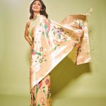 Shilpa Shetty Instagram - महाराष्ट्राची मुलगी आणि पैठणीचं प्रेम💯👑🥻♥️ #ZeeChitraGaurav2024 #AboutLastNight #OOTN #SareeNotSorry #SariLove #indianhandloom