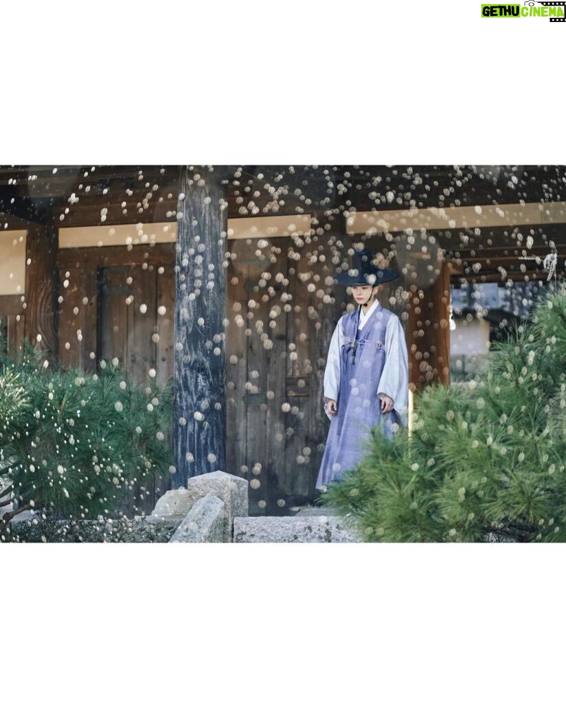 Shin Se-kyung Instagram - @tvn_drama tvN 세작, 매혹된 자들 21:20 1, 2화 연속방송 합니다🫶🏼 많관부!💕