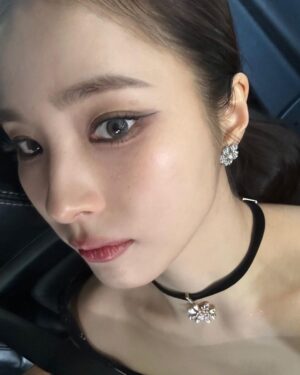 Shin Se-kyung Instagram - 파리에서 @rogervivier ✨👠👛🍸