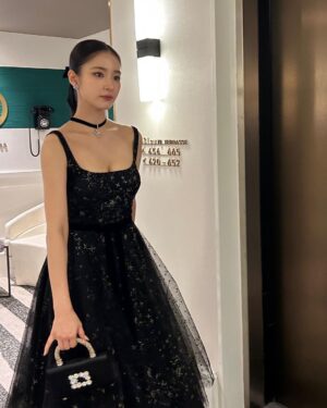 Shin Se-kyung Instagram - 파리에서 @rogervivier ✨👠👛🍸