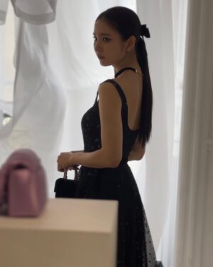 Shin Se-kyung Instagram - 파리에서 @rogervivier ✨👠👛🍸
