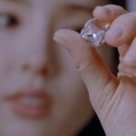Shin Se-kyung Instagram - In a tribute to the celebrated jewelry craftsmanship of #RogerVivier’s artisans, @Sjkuksee brings a delightful, personal touch to the #RVSS23 Virgule pump: a rhinestone-encrusted cube, enhancing the strap of the shoe, as well as the whole silhouette. #RogerVivier #GherardoFelloni Discover the collection through link in bio or visit your nearest Roger Vivier boutique.