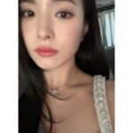 Shin Se-kyung Instagram - 로저비비에 팝업 스토어에서✨👠👛 @rogervivier 🫶🏼✨
