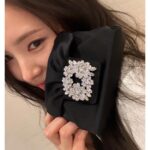 Shin Se-kyung Instagram - #광고 @rogervivier💐💛 반짝반짝✨💐✨🌼