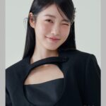 Shin Ye-eun Instagram - 생일을 맞아 빅이슈와 함께 했습니다🩷 빅이슈는 주거취약계층의 자립을 돕는 매거진입니다 #당신이읽는순간_세상이바뀝니다