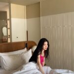 Shin Ye-eun Instagram - 그냥👾뒤죽박죽