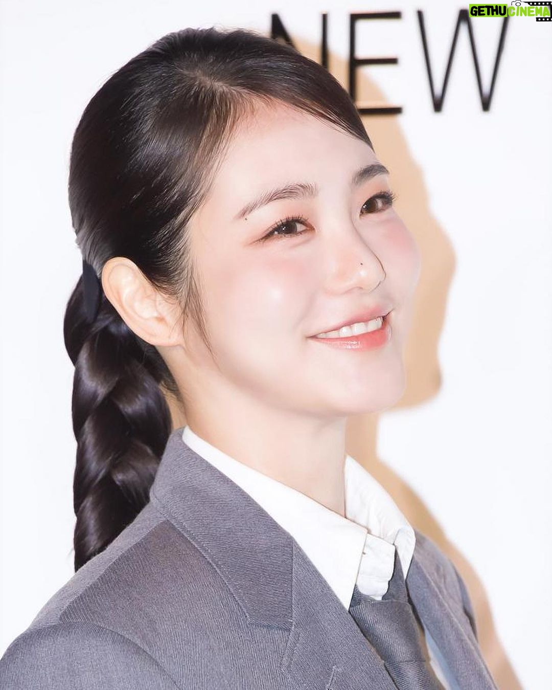 Shin Ye-eun Instagram - #thombrowne #thombrowne20 #광고