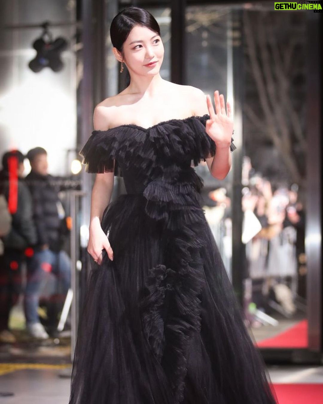 Shin Ye-eun Instagram - 너무 감사합니다🖤 #sbs연기대상