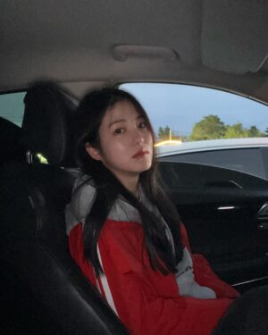 Shin Ye-eun Instagram - 맛있는거 많이 드세요