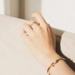 Shin Ye-eun Instagram - 우아하고 정교한 아름다움💎매듭으로 연결된 티파니 노트(Tiffany Knot) #AD #TiffanyAndCo #티파니앤코 #TiffanyPartner #TiffanyKnot