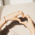 Shin Ye-eun Instagram - 우아하고 정교한 아름다움💎매듭으로 연결된 티파니 노트(Tiffany Knot) #AD #TiffanyAndCo #티파니앤코 #TiffanyPartner #TiffanyKnot