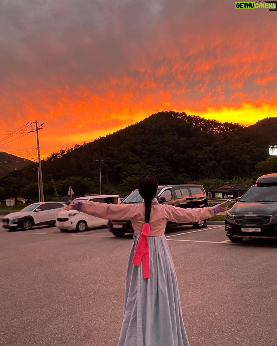 Shin Ye-eun Instagram - 마지막 날이 오네요 #꽃선비열애사 최종화 잠시후 10시 함께 해주세요🌸