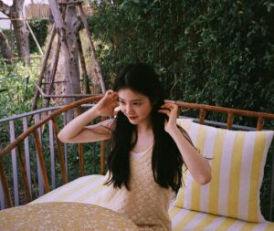 Shin Ye-eun Instagram - allure
coming soon🤍💚
