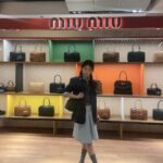 Shin Ye-eun Instagram - 미우크루팝업에서 만나볼 수 있는 다양한 스타일의 마린룩! 여러분들도 함께해요🎀 #MiuMiu #MiuCrew #미우미우 #광고 현대백화점 압구정본점