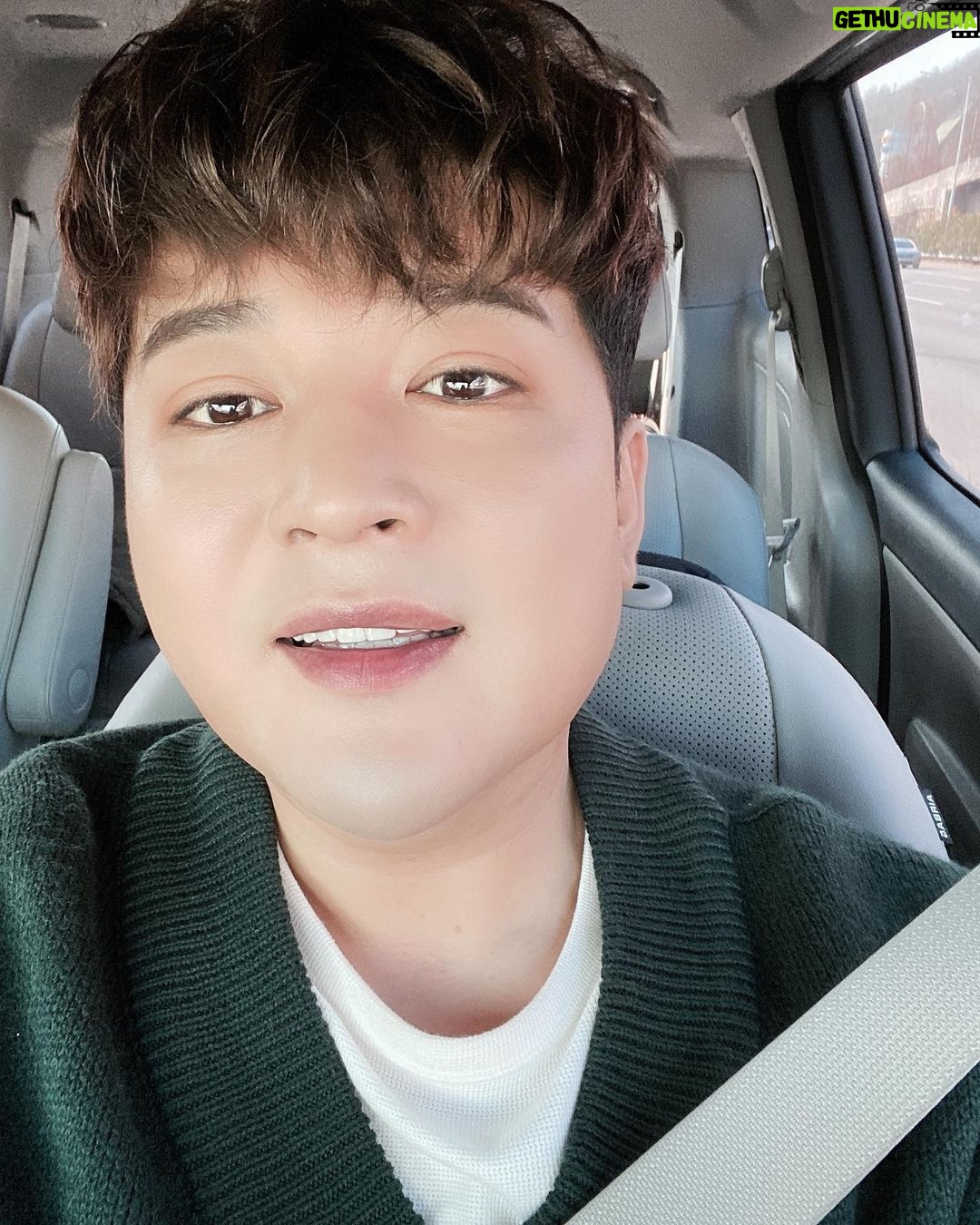 Shindong - 134.8K Likes - #춥지만 #굿모닝 #감기조심해요 #신동