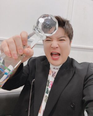 Shindong Instagram - #고마워 #1위 #뮤직뱅크 #슈퍼클랩 #신동 #슈퍼주니어