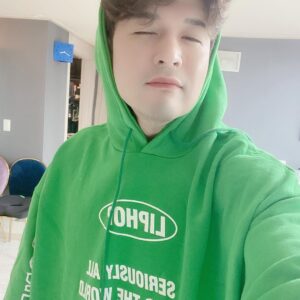 Shindong Instagram - #씐나 #새로운모니터 #뚜비 #굿모닝