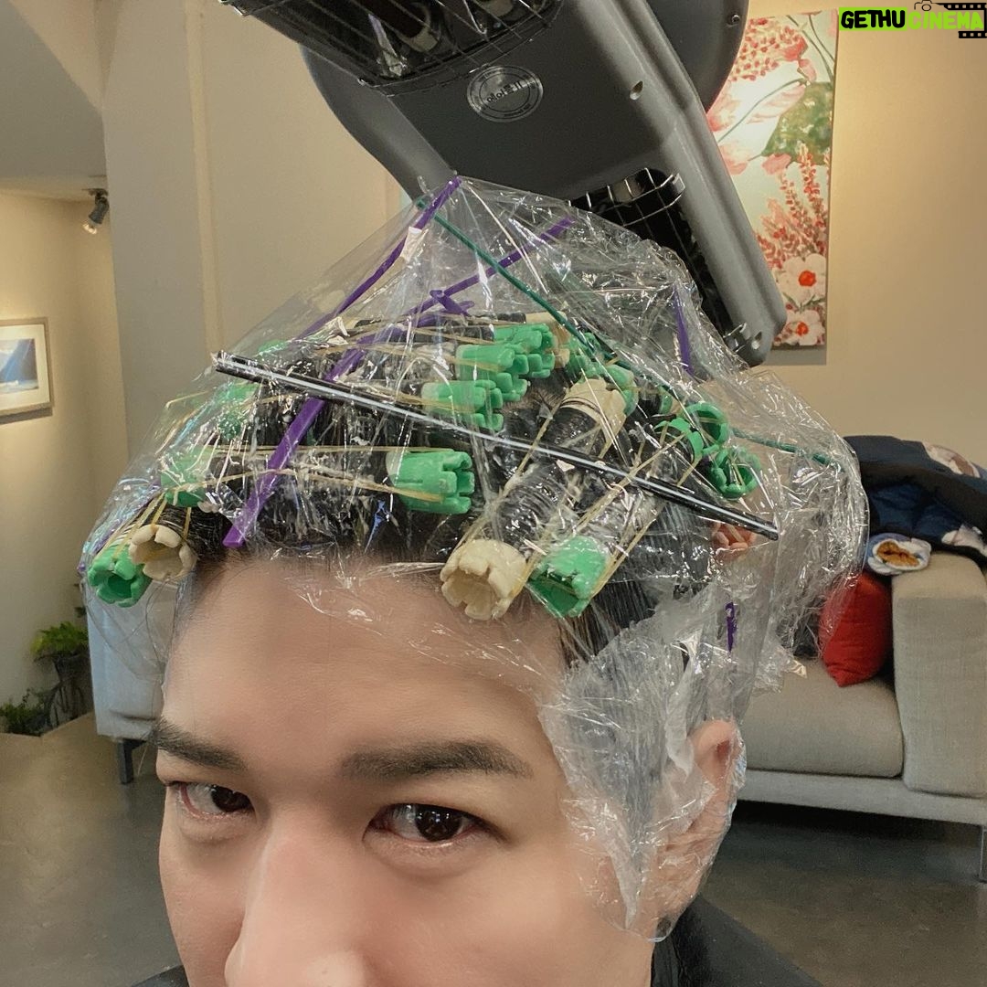 Shindong Instagram - #아침엔 #빠마 #펌 #파마 #퓨마 #포마드 #암튼굿모닝 #하트머리 #너희들을향한내사랑 #특급사랑 #태평양을건너 #대서양을건너 #인도여자만날꺼야 #카피추 #나마스때🙏