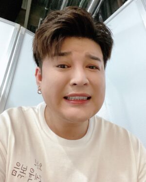 Shindong Instagram - #슈퍼쇼8 #엘프 #고마워 #수고했어