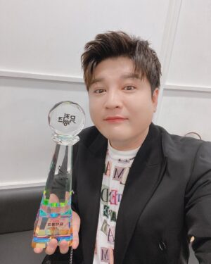 Shindong Instagram - #고마워 #1위 #뮤직뱅크 #슈퍼클랩 #신동 #슈퍼주니어