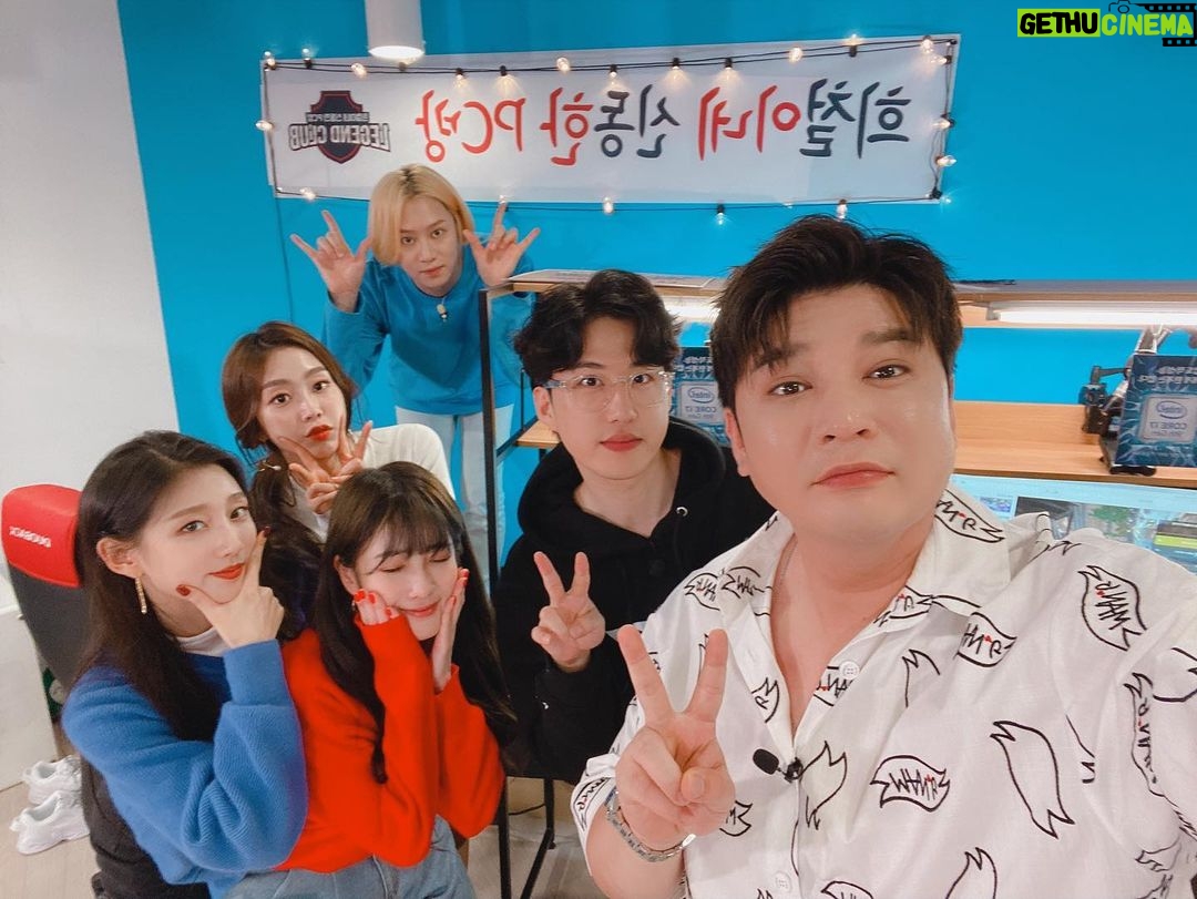 Shindong Instagram - #희철이네신동한PC방 #레전드클럽 #APEX레전드 #러블리즈 #슈퍼주니어